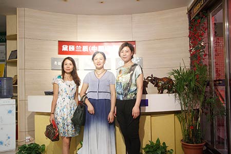 四川杨女士加盟老艾堂养生馆 和家人一起合力经营