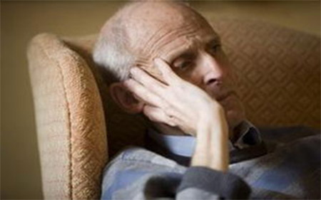 家里有老人的看过来！艾灸可以有效预防老年痴呆！